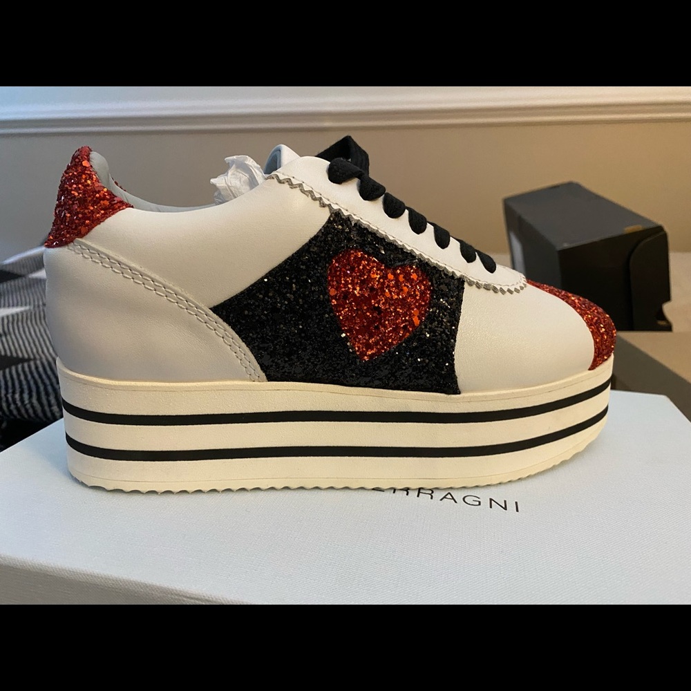 Never Worn Chiara Ferragni